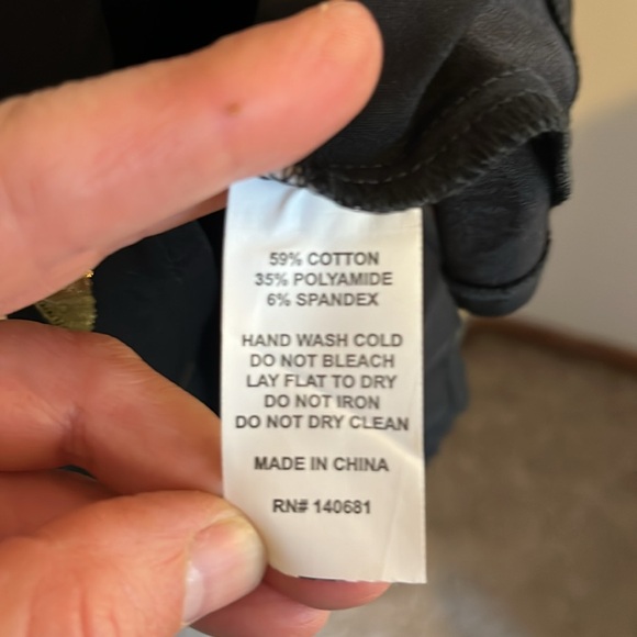 Unique Vintage x Harry Potter Wizarding World Black w/ Gold Snitch Fit & Flare - Picture 8 of 11